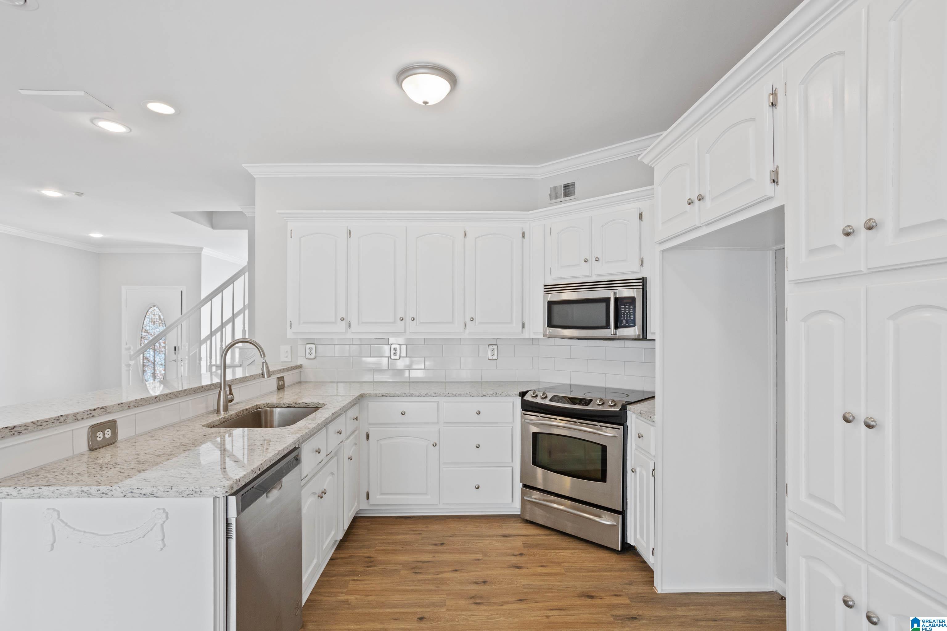 4000 Laurel Ridge Trail Trussville, AL 35173 - Photo 5 of 42