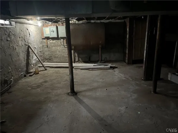 $99,900 | 809 Jefferson Avenue, Utica, NY 13501