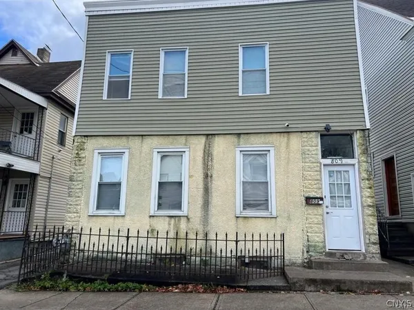 $99,900 | 809 Jefferson Avenue, Utica, NY 13501
