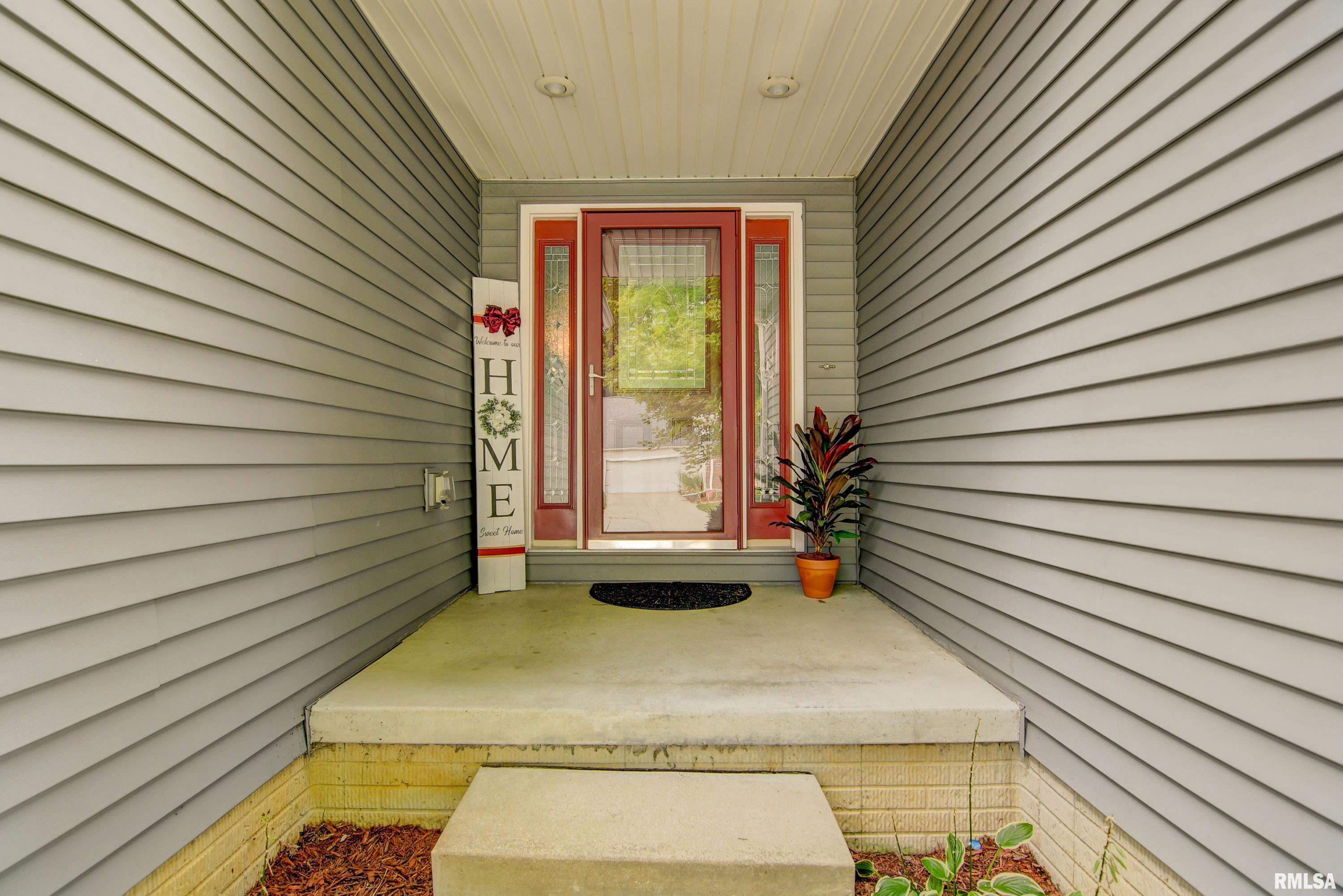 2004 Cory Drive Springfield, IL 62702 - Photo 3 of 36