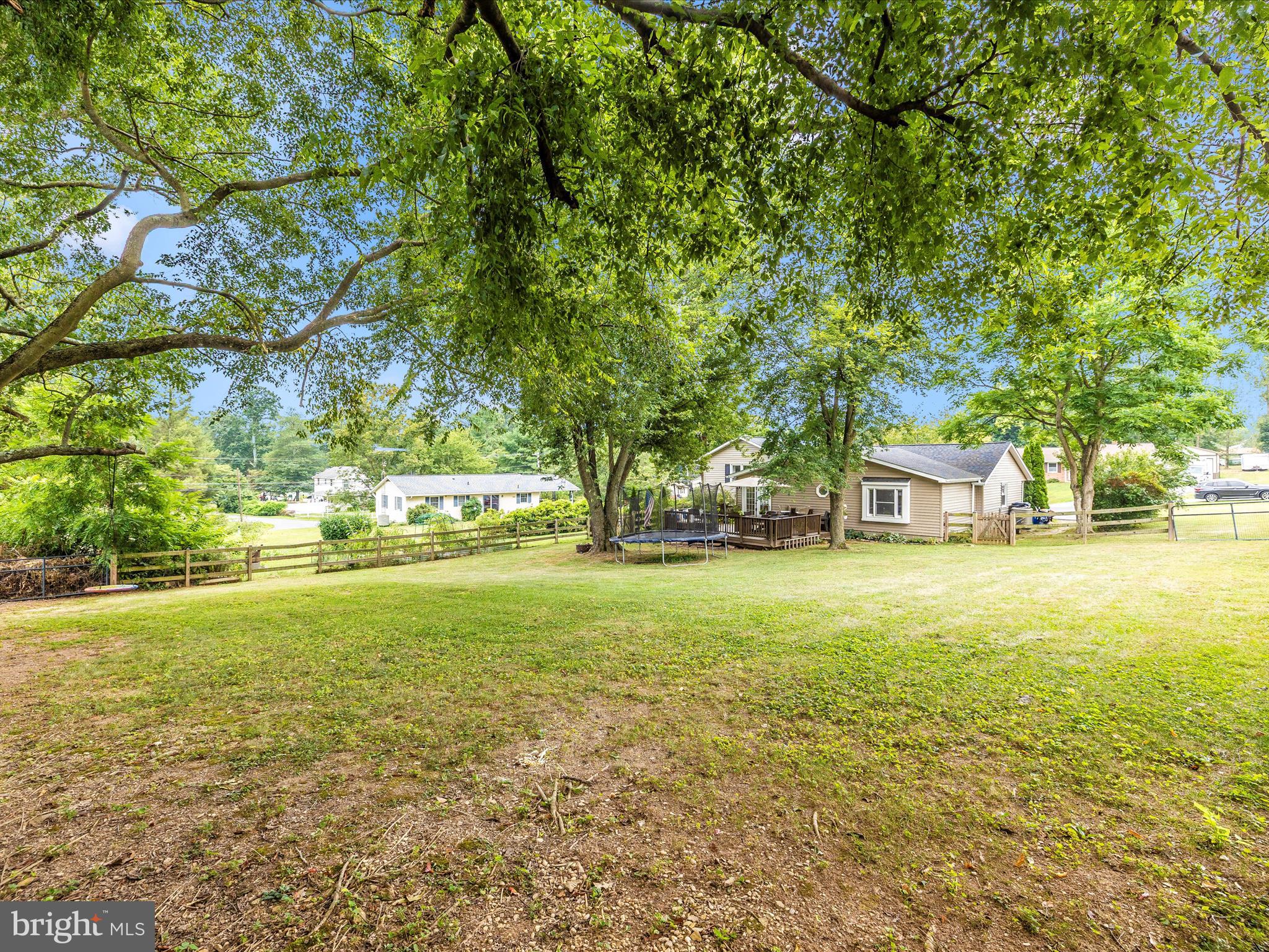 9204 Oak Tree Circle Frederick, MD 21701 - Photo 7 of 58 Exterior Back