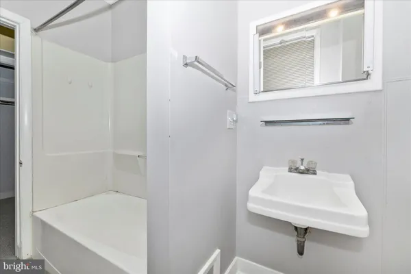 $1,500 | 326 East Patrick Street, Unit 1, Frederick, MD 21701