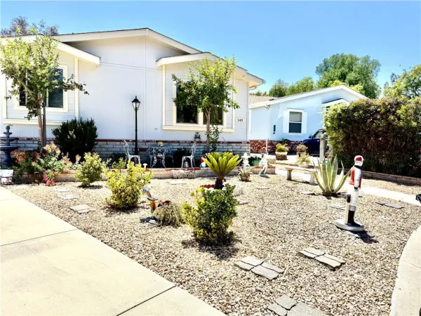 $375,000 | 15455 Glenoaks, Unit 540, Sylmar, CA 91342