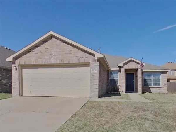 $1,869 | 4604 Palm Ridge Drive, Fort Worth, TX 76133
