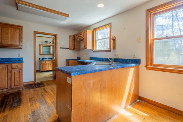 $275,000 | 10 Beacon Street, Londonderry, NH 03038