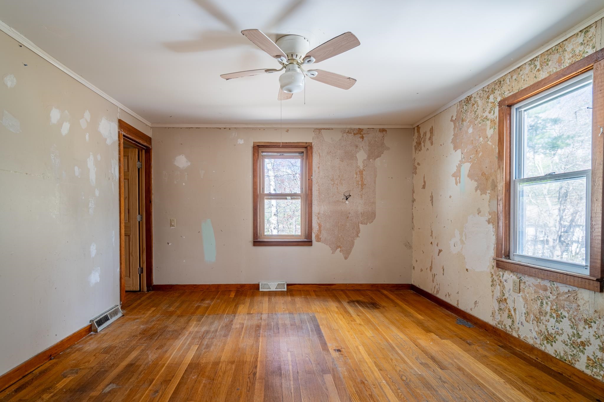 10 Beacon Street Londonderry, NH 03038 - Photo 6 of 18