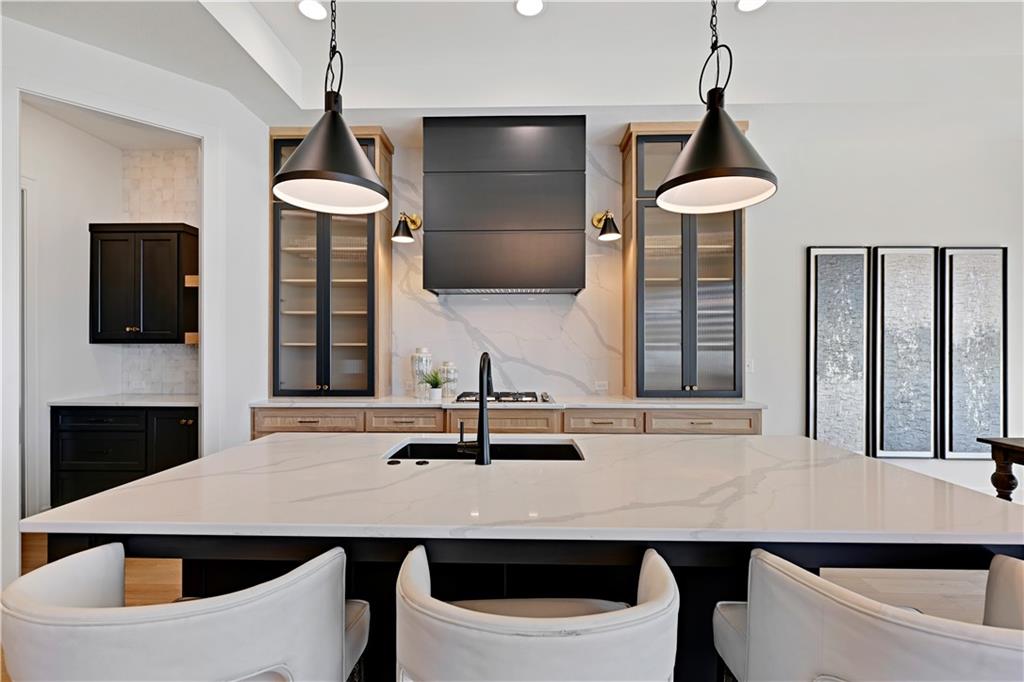 24909 West 98th Place Lenexa, KS 66227 - Photo 12 of 44