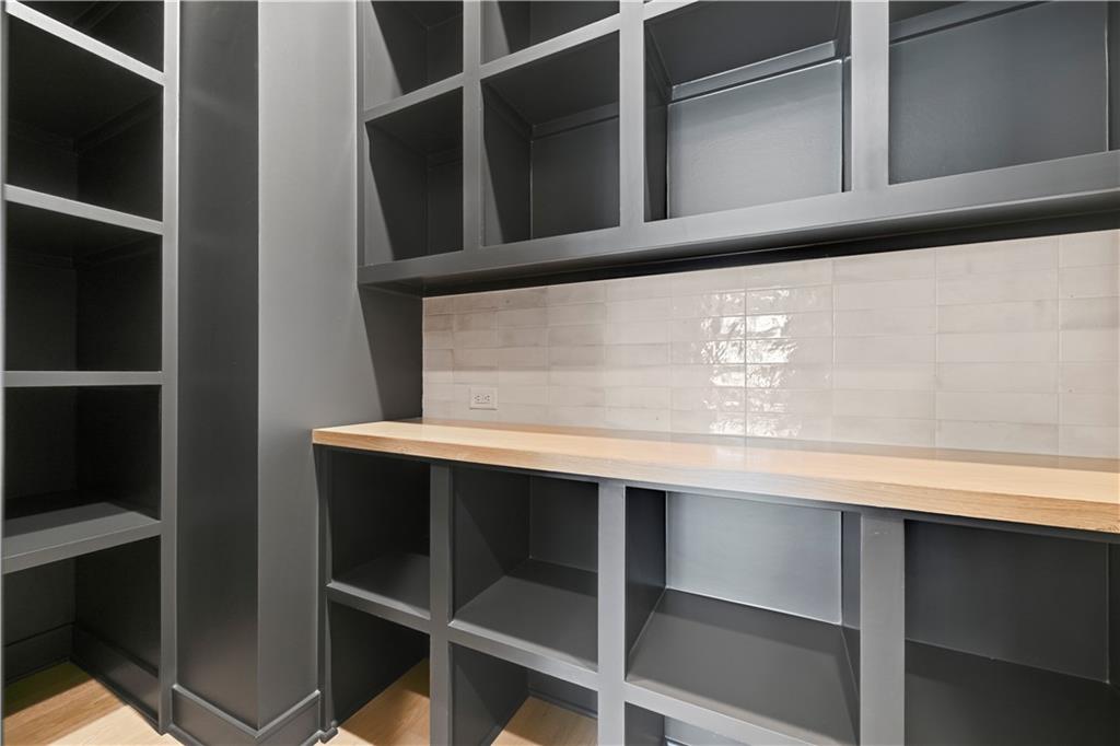 24909 West 98th Place Lenexa, KS 66227 - Photo 22 of 44