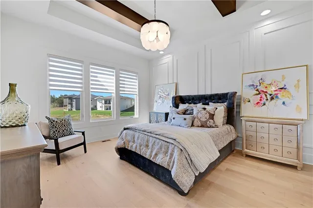 $879,900 | 24909 West 98th Place, Lenexa, KS 66227