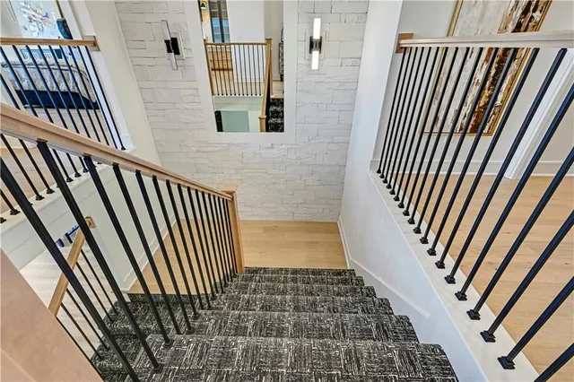 $879,900 | 24909 West 98th Place, Lenexa, KS 66227