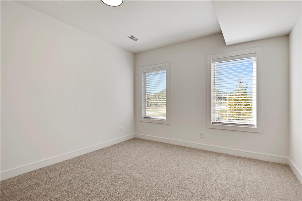 24909 West 98th Place Lenexa, KS 66227 - Photo 37 of 44