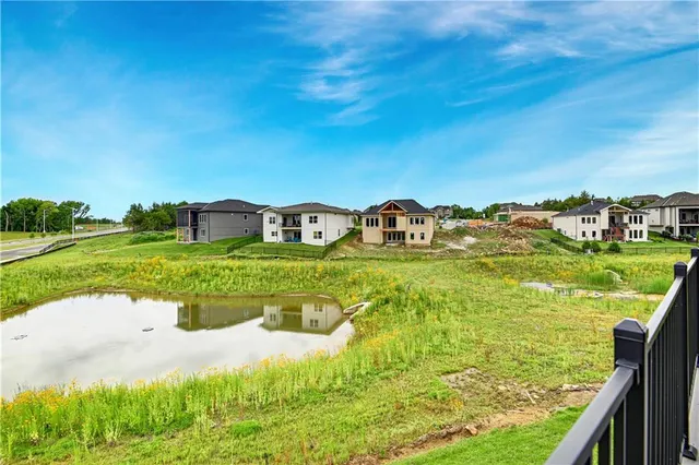 $879,900 | 24909 West 98th Place, Lenexa, KS 66227