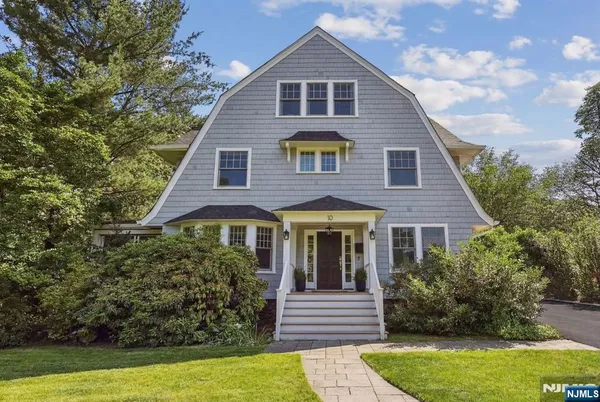 $1,995,000 | 10 Mountain Terrace, Montclair, NJ 07043