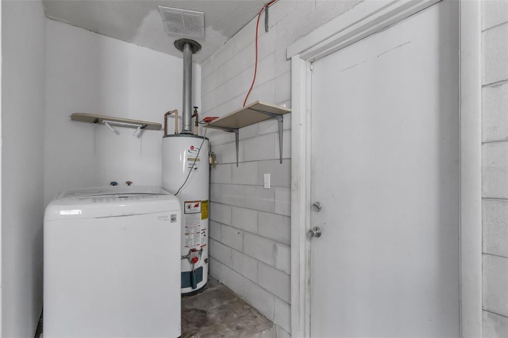 5674 Altec Court Orlando, FL 32808 - Photo 21 of 43