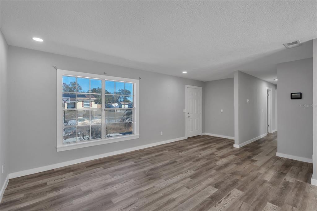 5674 Altec Court Orlando, FL 32808 - Photo 4 of 43