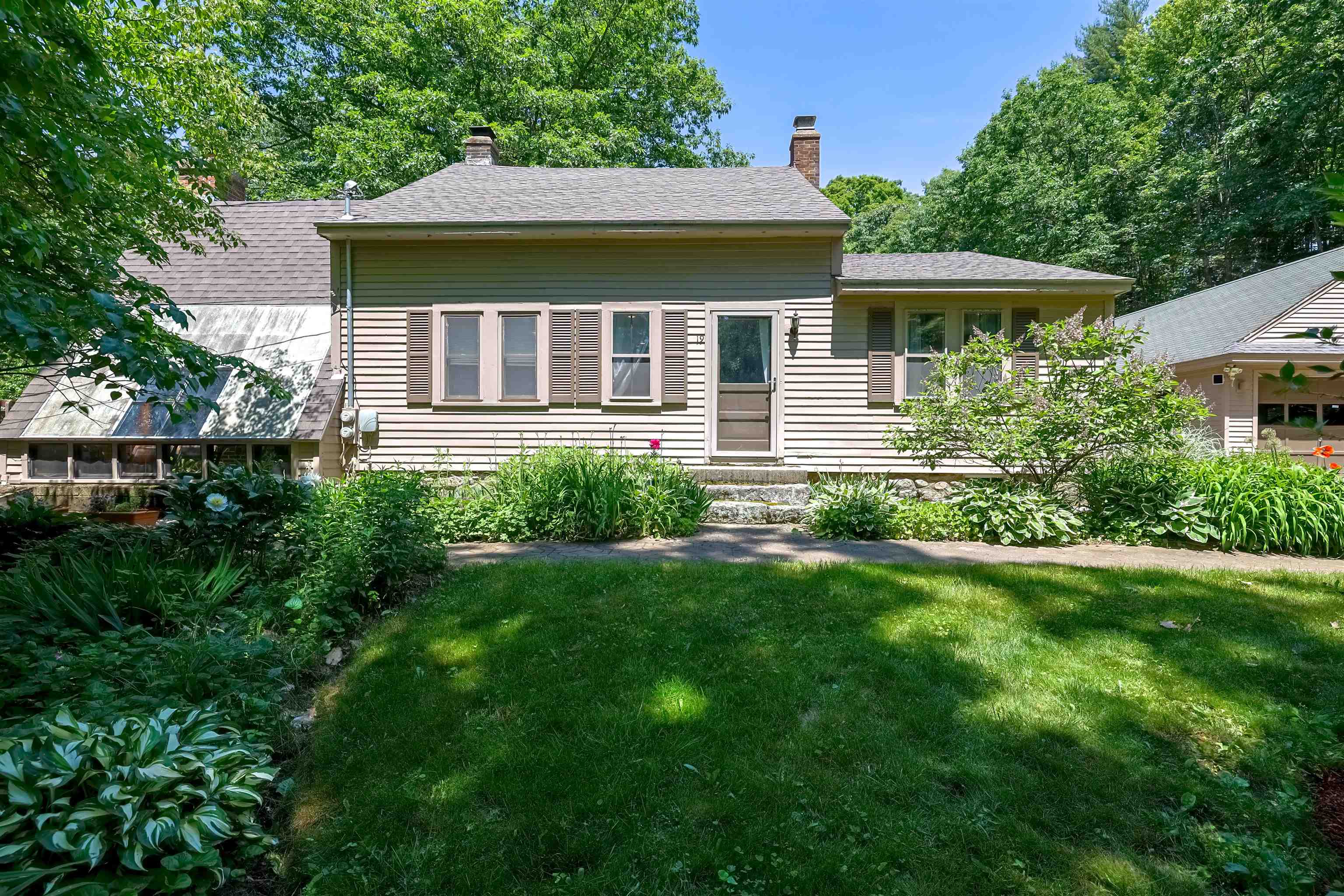 19 Rogers Road Bennington, NH 03442 - Photo 1 of 32