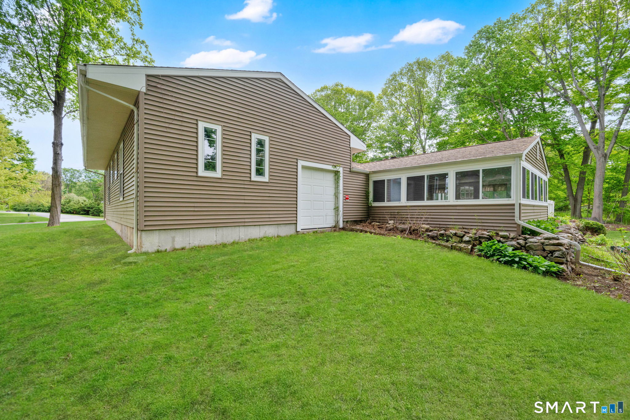 12 Unity Drive Trumbull, CT 06611 - Photo 33 of 38