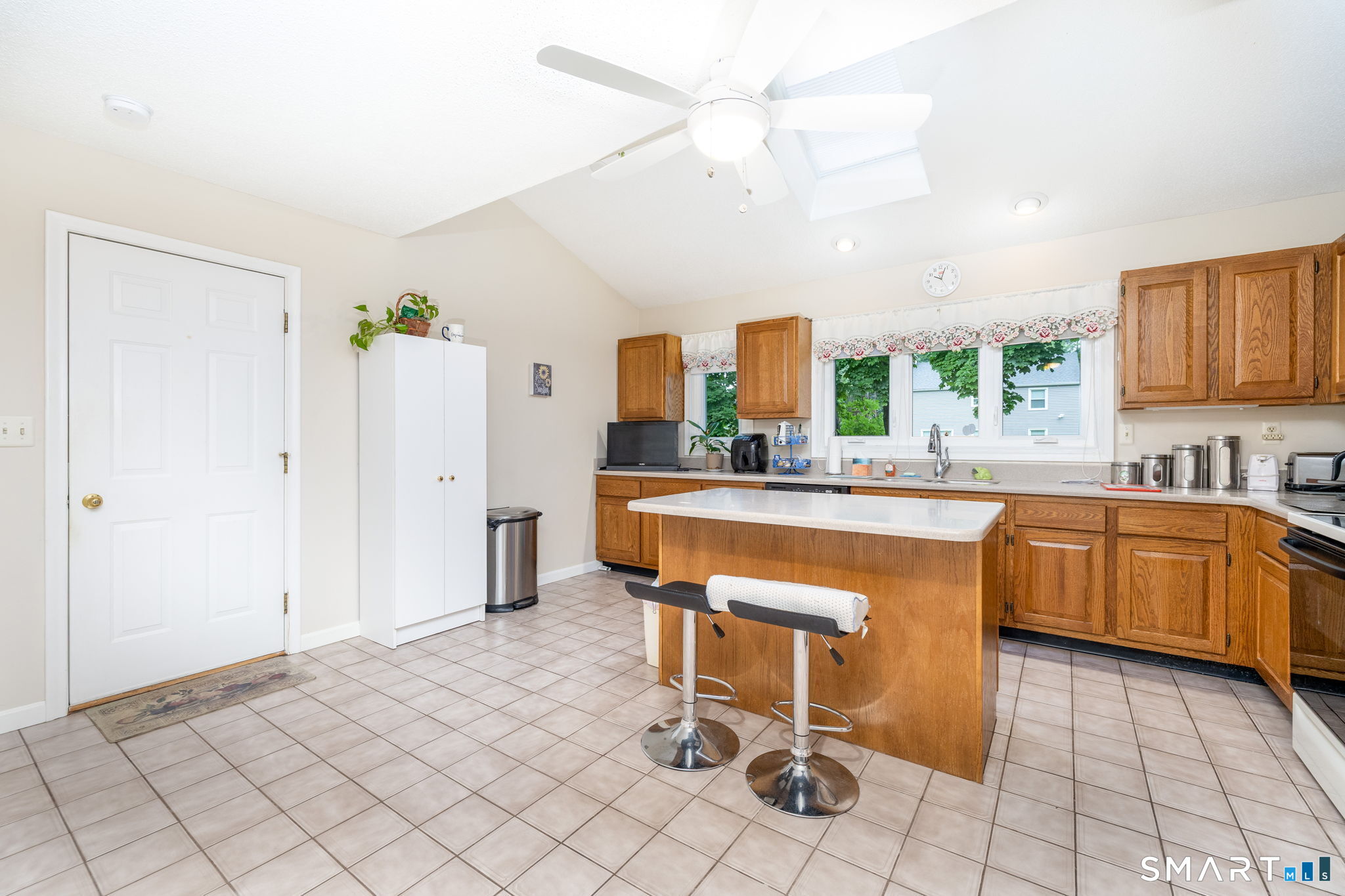 186 Main Street, Unit B Manchester, CT 06042 - Photo 6 of 26