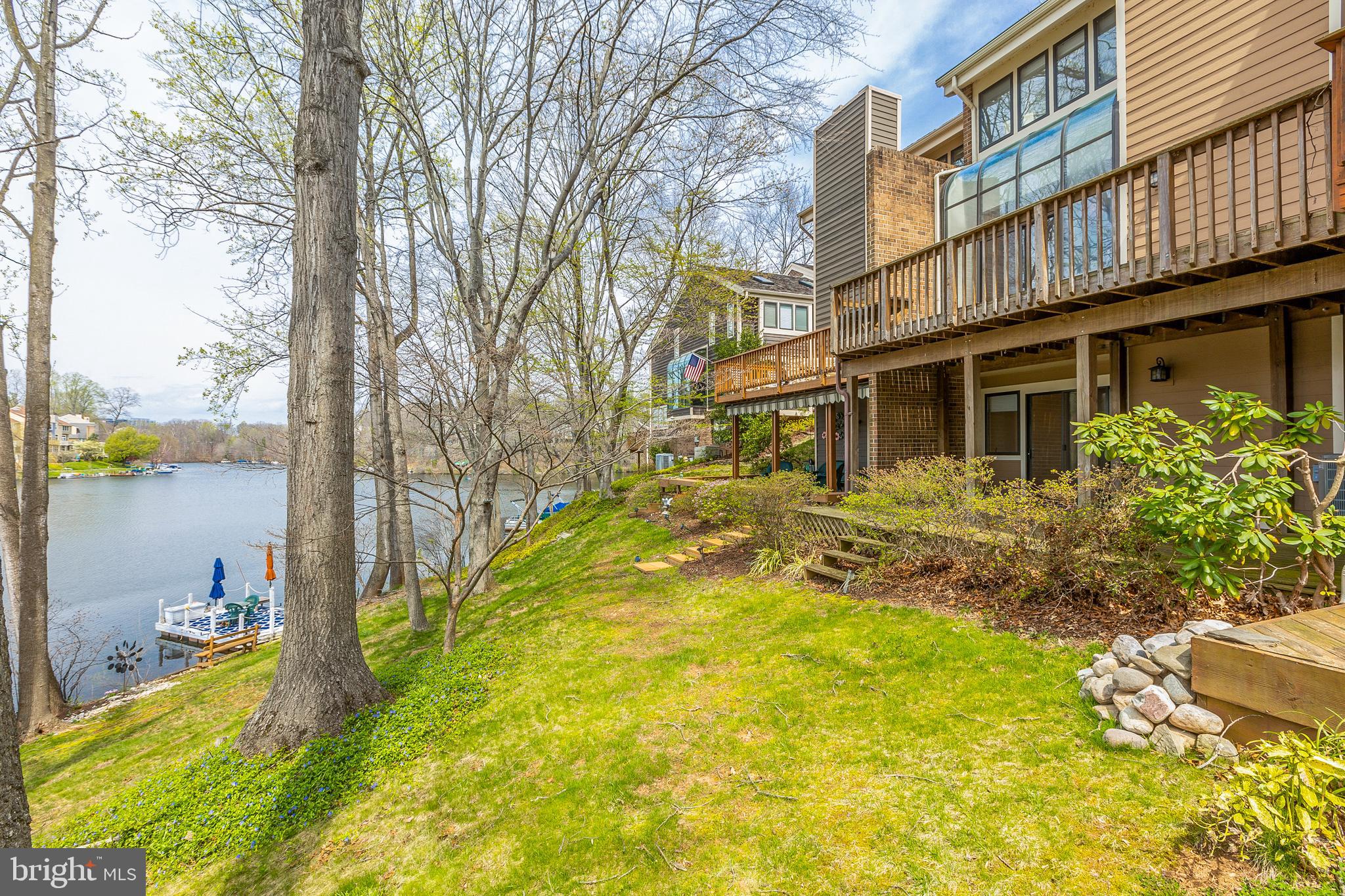 11030 Thrush Ridge Road Reston, VA 20191 - Photo 3 of 56