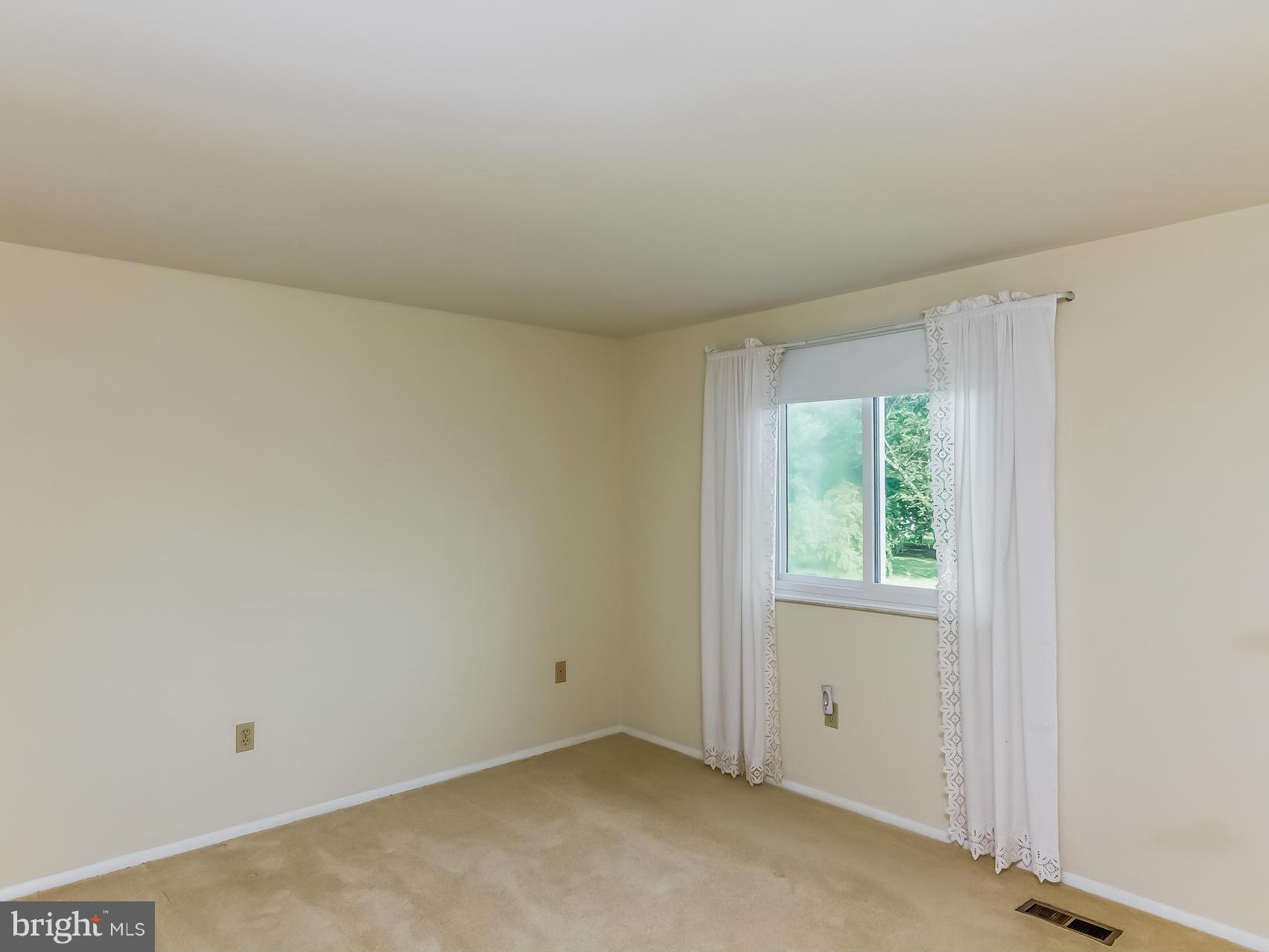 20729 Bell Bluff Road Gaithersburg, MD 20882 - Photo 18 of 30 Bedroom