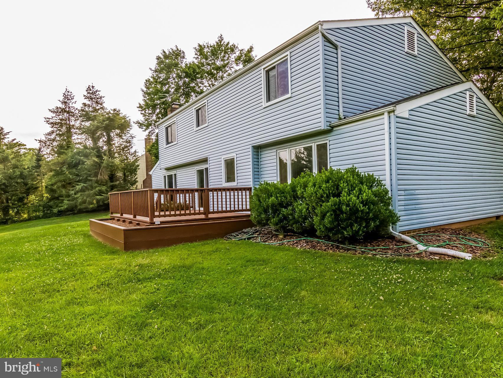 20729 Bell Bluff Road Gaithersburg, MD 20882 - Photo 24 of 30 Exterior (Rear)