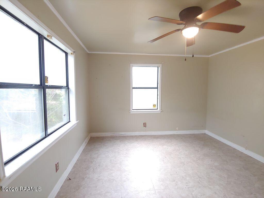 607 East Grolee Street Opelousas, LA 70570 - Photo 20 of 28 20 Bedroom 3