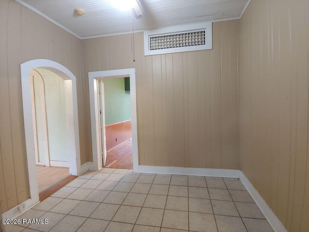 607 East Grolee Street Opelousas, LA 70570 - Photo 22 of 28 22 Hallway