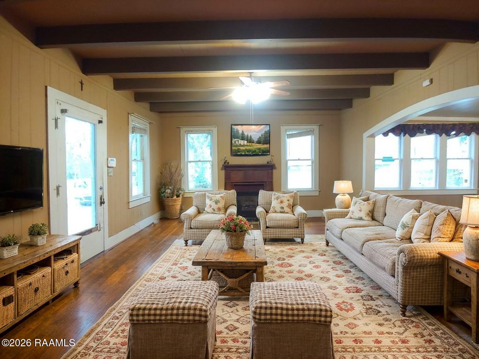 607 East Grolee Street Opelousas, LA 70570 - Photo 4 of 28 4 Living Room