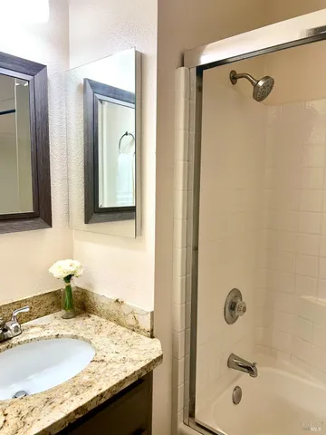 $425,000 | 36 Bridgegate Way, Napa, CA 94559