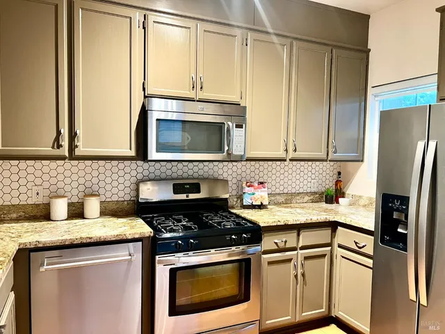 $425,000 | 36 Bridgegate Way, Napa, CA 94559