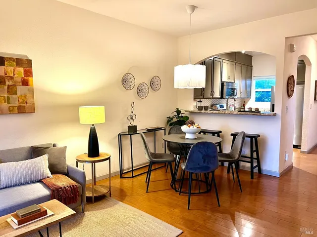 $425,000 | 36 Bridgegate Way, Napa, CA 94559