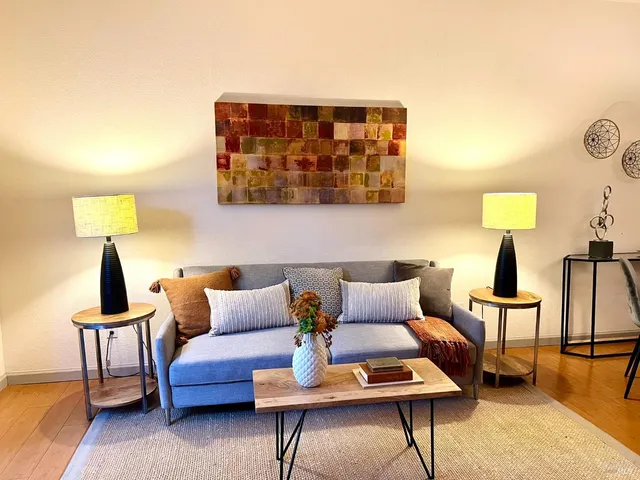 $425,000 | 36 Bridgegate Way, Napa, CA 94559