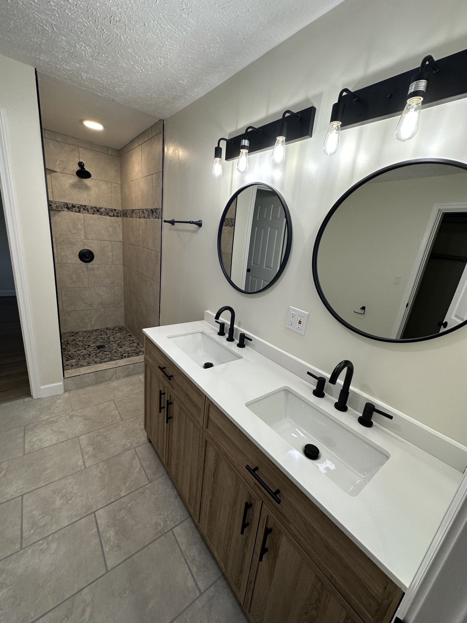 595 Eastview Road Camden, TN 38320 - Photo 5 of 22 Gallery Image 5