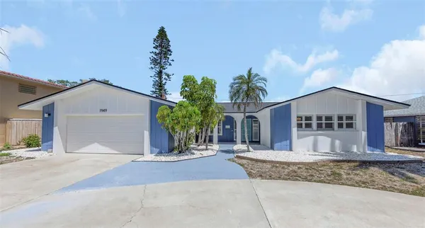 $5,400 | 1949 Dolphin Boulevard South, St. Petersburg, FL 33707