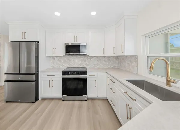 $5,400 | 1949 Dolphin Boulevard South, St. Petersburg, FL 33707