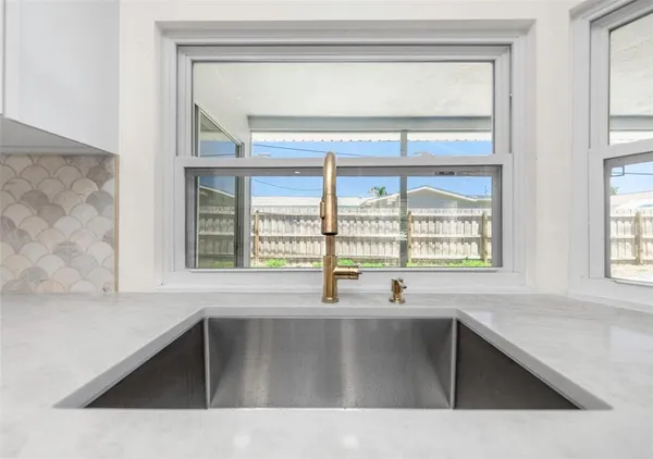 $5,400 | 1949 Dolphin Boulevard South, St. Petersburg, FL 33707