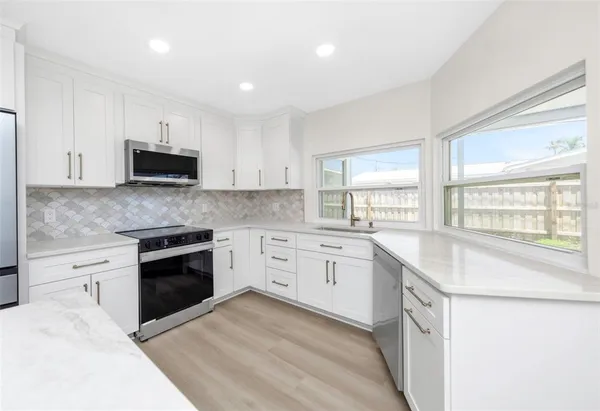 $5,400 | 1949 Dolphin Boulevard South, St. Petersburg, FL 33707
