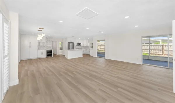 $5,400 | 1949 Dolphin Boulevard South, St. Petersburg, FL 33707