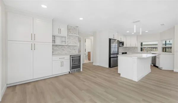 $5,400 | 1949 Dolphin Boulevard South, St. Petersburg, FL 33707