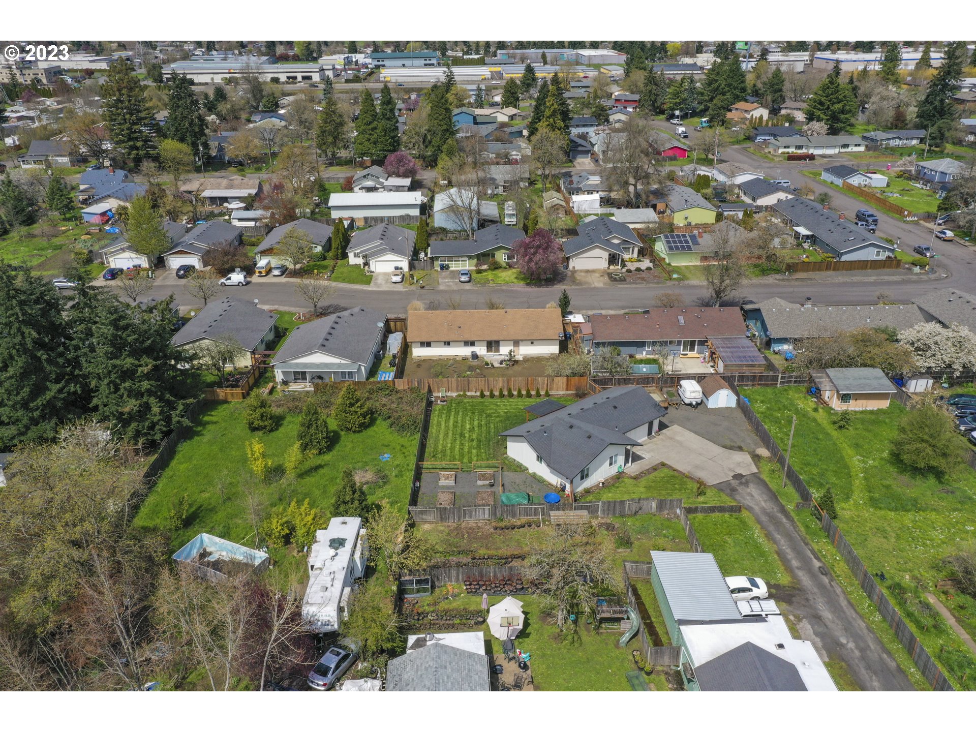 835 West Olympic Street Springfield, OR 97477 - Photo 33 of 37 a view of a city