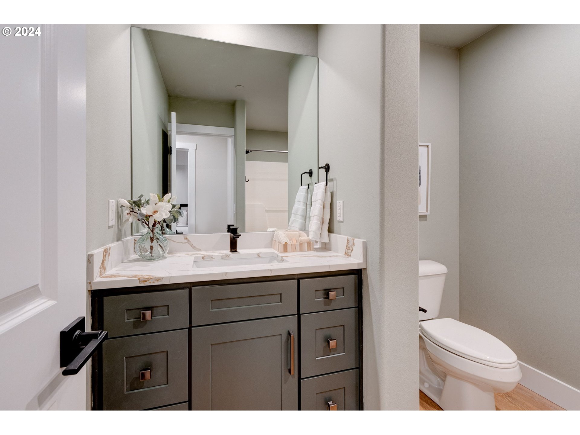 21110 Southwest Chapman Road Sherwood, OR 97140 - Photo 17 of 47 Gallery Image 17