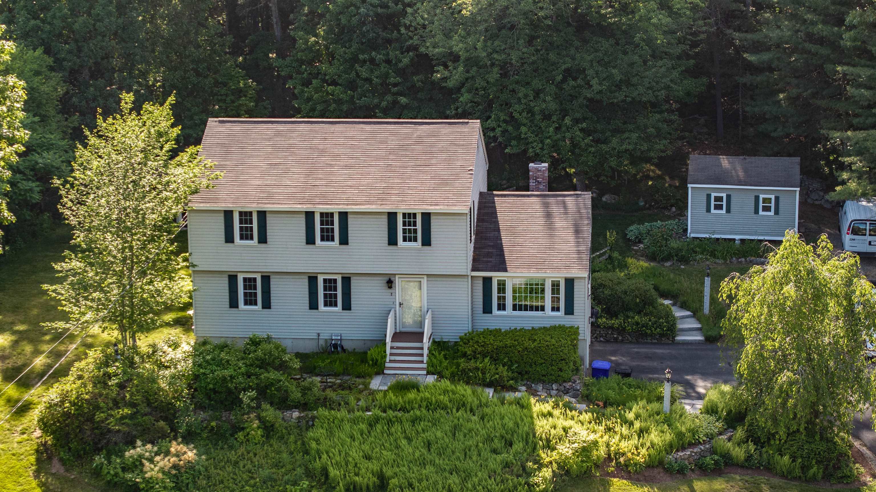 22 Beechwood Road Hudson, NH 03051 - Photo 2 of 60
