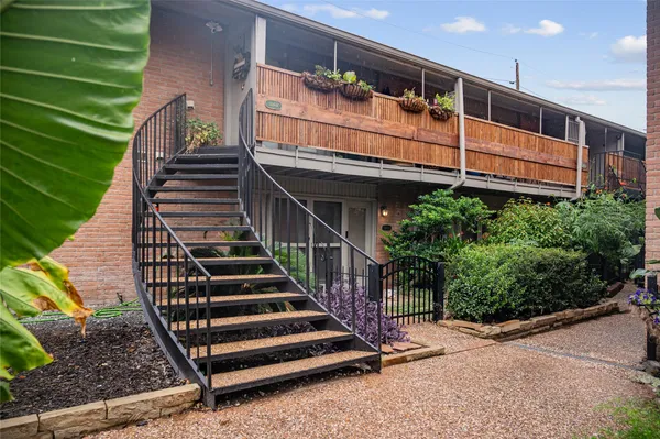 $335,000 | 3926 West Alabama Street, Unit 1, Houston, TX 77027