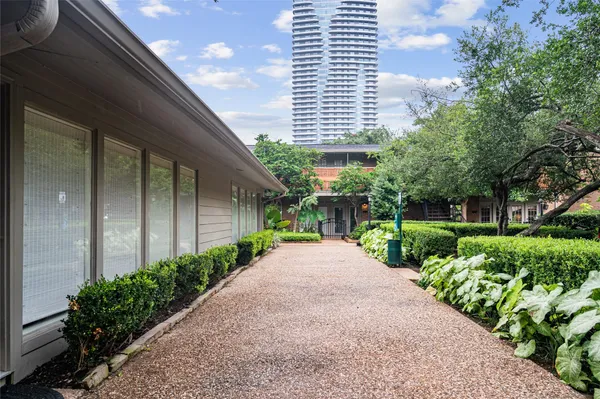 $335,000 | 3926 West Alabama Street, Unit 1, Houston, TX 77027
