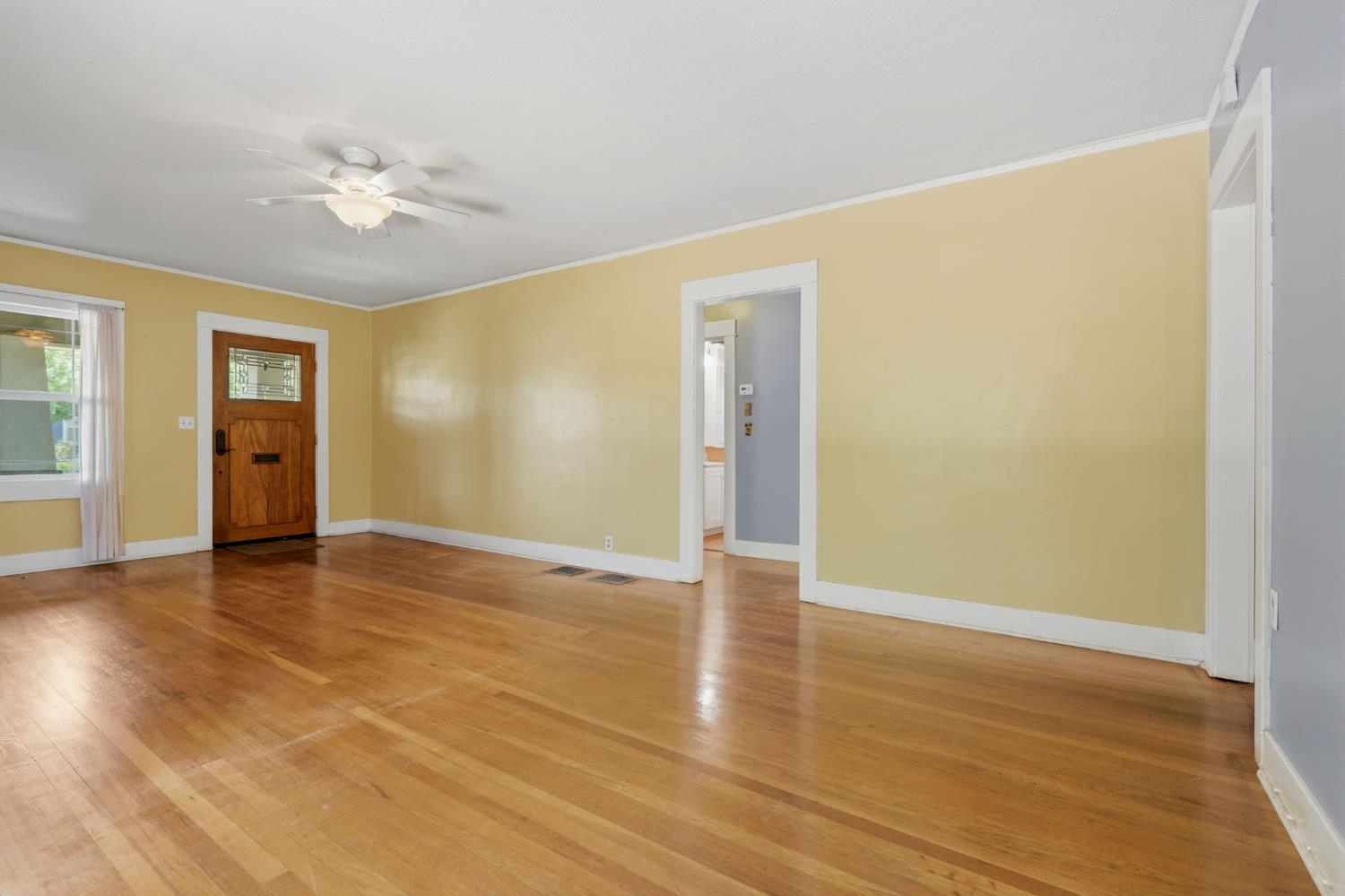 220 South D Street Exeter, CA 93221 - Photo 9 of 27