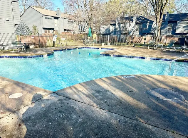 $76,900 | 3981 Grahamdale Circle, Unit 3981B, Memphis, TN 38122