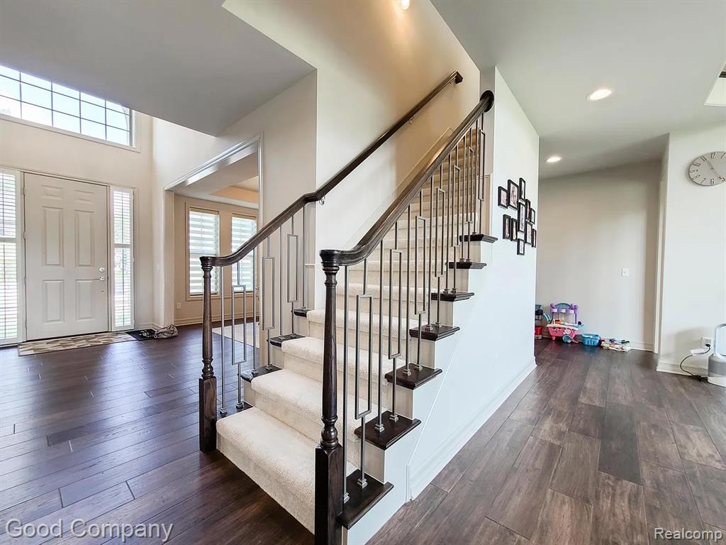 5342 Rangemore Drive Troy, MI 48085 - Photo 2 of 29