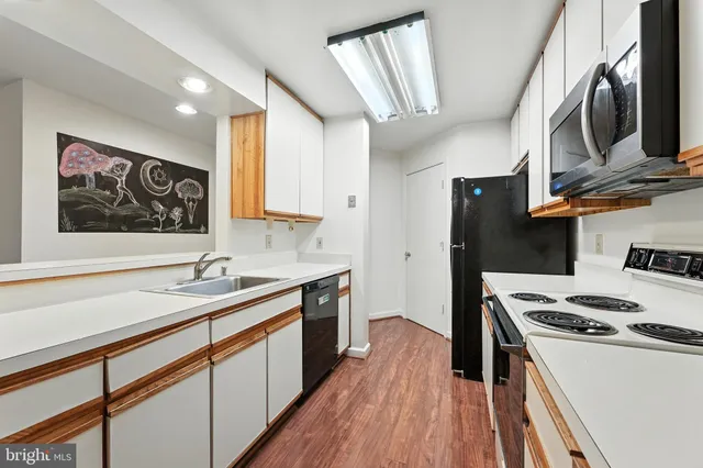 $225,000 | 3301 Sir Thomas Drive, Unit 6B22, Silver Spring, MD 20904