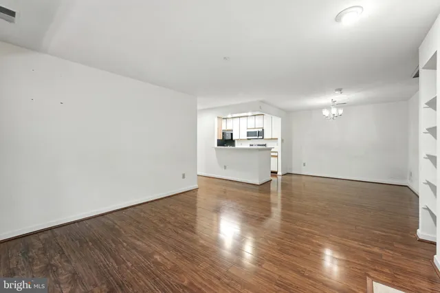 $225,000 | 3301 Sir Thomas Drive, Unit 6B22, Silver Spring, MD 20904