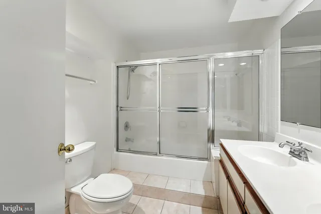 $225,000 | 3301 Sir Thomas Drive, Unit 6B22, Silver Spring, MD 20904